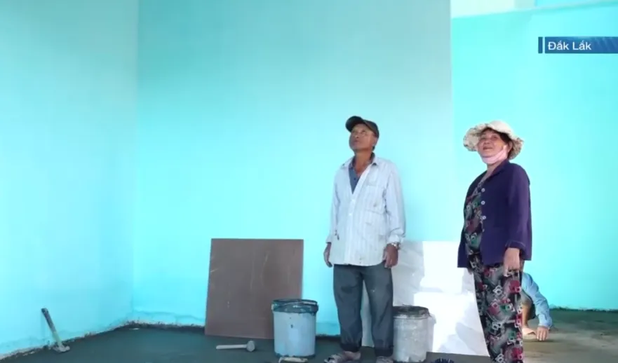 Người d&acirc;n v&ugrave;ng lũ c&oacute; nh&agrave; mới đ&oacute;n Tết từ &ldquo;Chiến dịch Quang Trung&rdquo; - Ảnh 1.