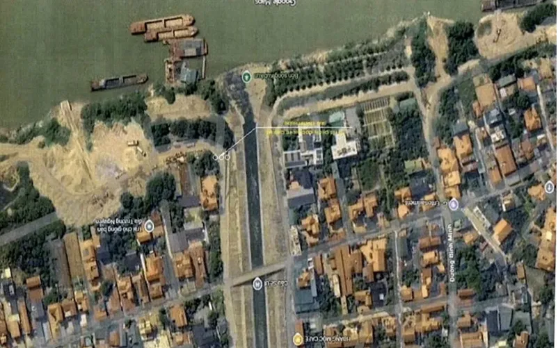 Bến bãi hoạt động không phép ven sông Hồng trên địa bàn xã Vĩnh Thanh. Ảnh: Phòng Kinh tế xã Vĩnh Thanh.