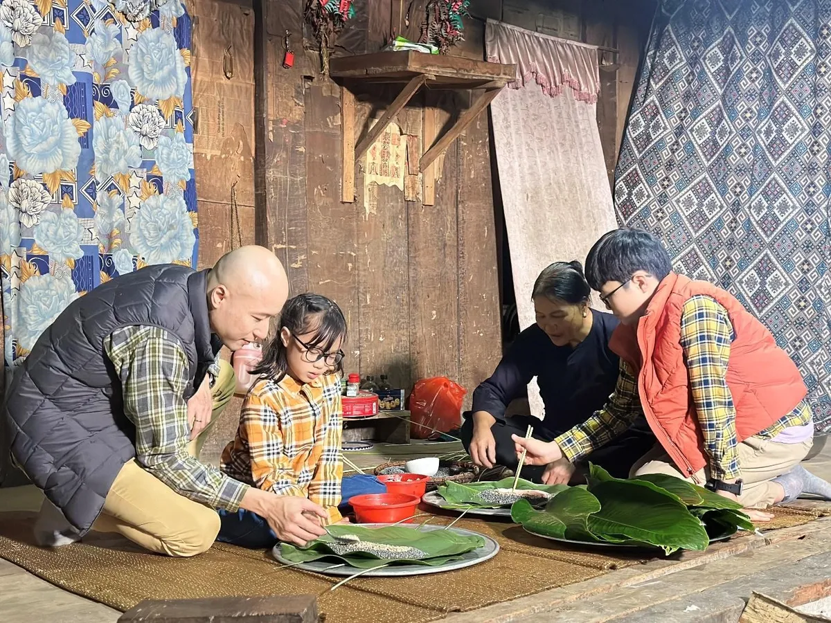 Cha con vạn dặm: H&agrave;nh tr&igrave;nh chữa l&agrave;nh của ba bố con nhạc trưởng Đồng Quang Vinh- Ảnh 4.