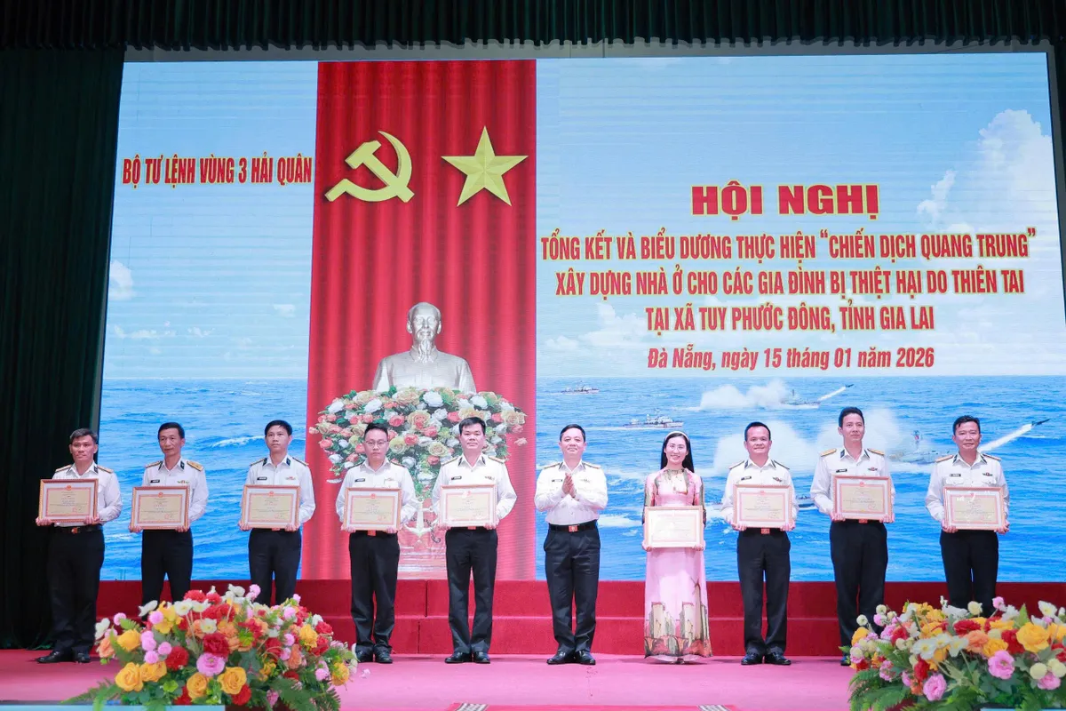 Kỳ t&iacute;ch 35 ng&agrave;y đ&ecirc;m v&agrave; những ng&ocirc;i nh&agrave; nghĩa t&igrave;nh của người chiến sĩ Hải qu&acirc;n V&ugrave;ng 3 - Ảnh 3.