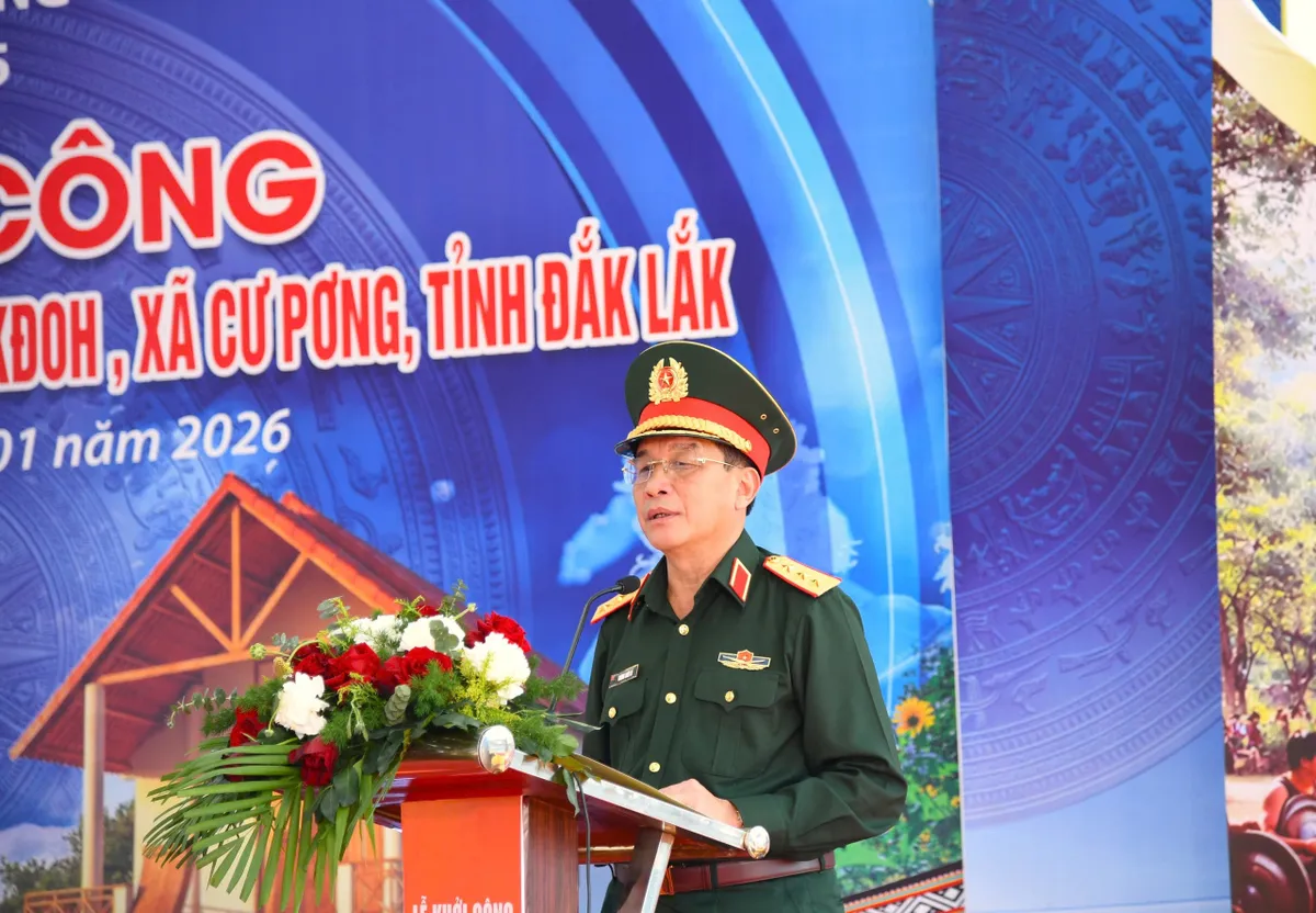 Qu&acirc;n đội x&acirc;y dựng Nh&agrave; sinh hoạt cộng đồng v&ugrave;ng T&acirc;y Nguy&ecirc;n - Ảnh 2.