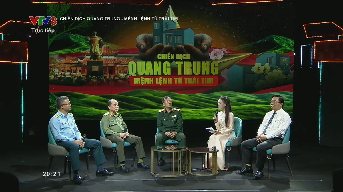 Cuộc hội ngộ tại Gala " Chiến dịch Quang Trung - Mệnh lệnh của tr&aacute;i tim"- Ảnh 2.