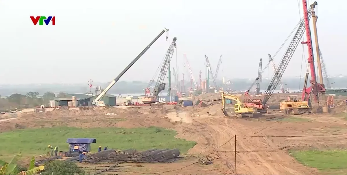Đảm bảo tiến độ c&aacute;c dự &aacute;n cầu qua s&ocirc;ng Hồng - Ảnh 3.