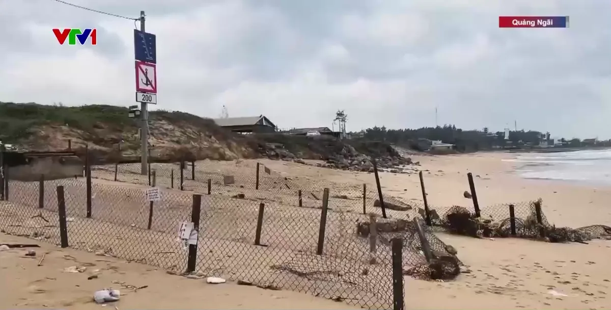 Người d&acirc;n mong chờ k&egrave; biển chống sạt lở - Ảnh 2.