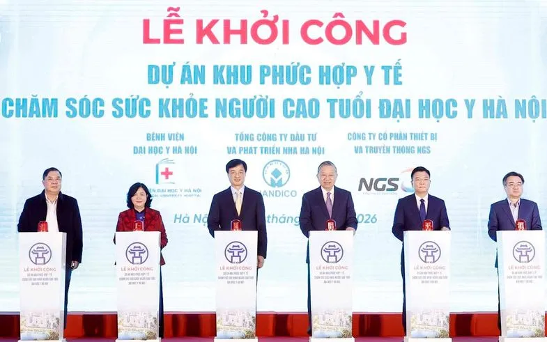 Tổng Bí thư Tô Lâm và các đại biểu thực hiện nghi thức khởi công