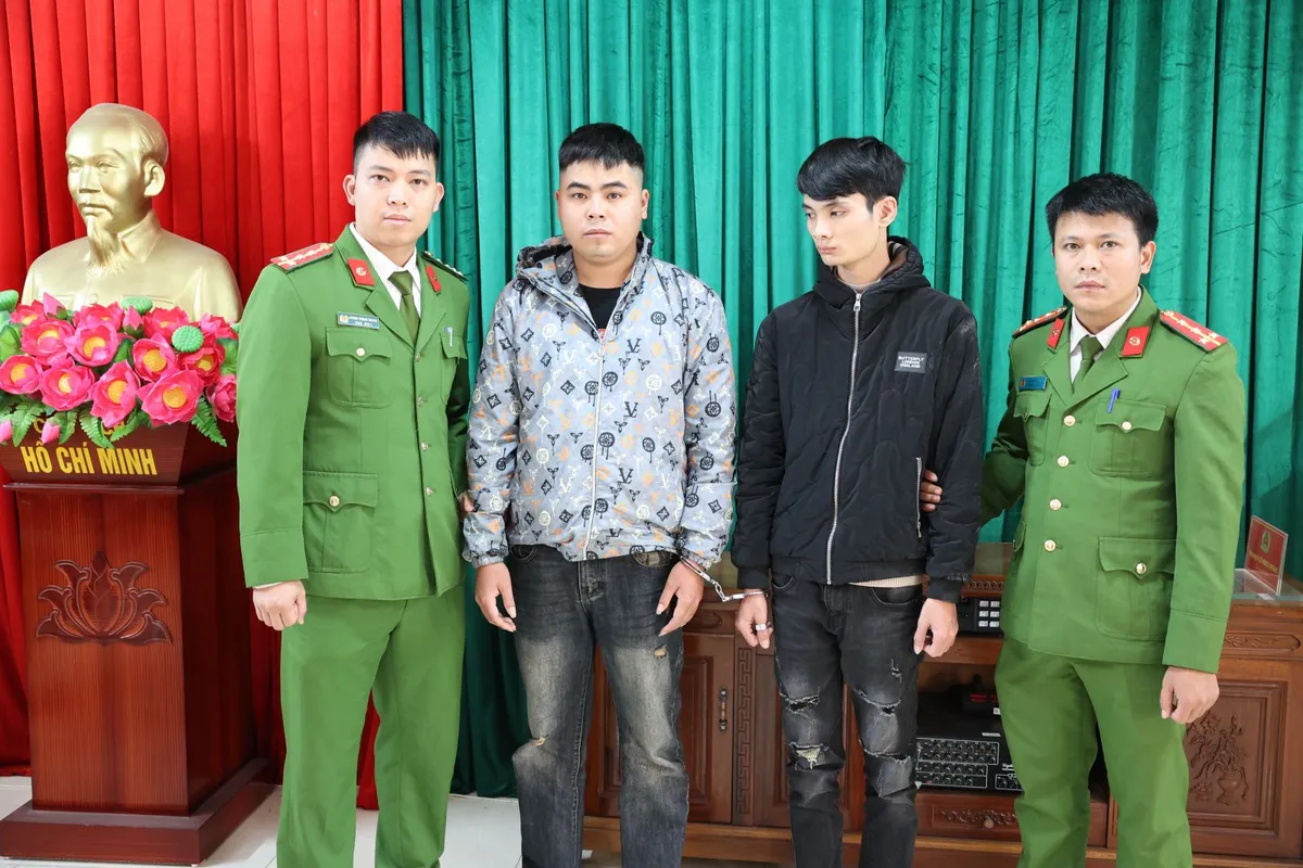 Khởi tố nh&oacute;m đối tượng mua b&aacute;n người dưới 16 tuổi - Ảnh 1.