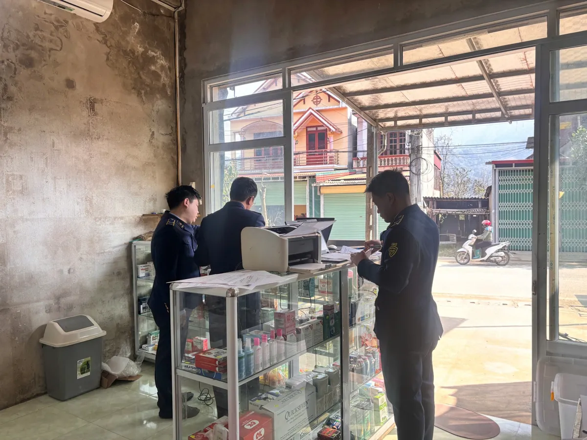 Xử phạt 12,5 triệu đồng h&agrave;nh vi kinh doanh dược kh&ocirc;ng giấy ph&eacute;p- Ảnh 1.