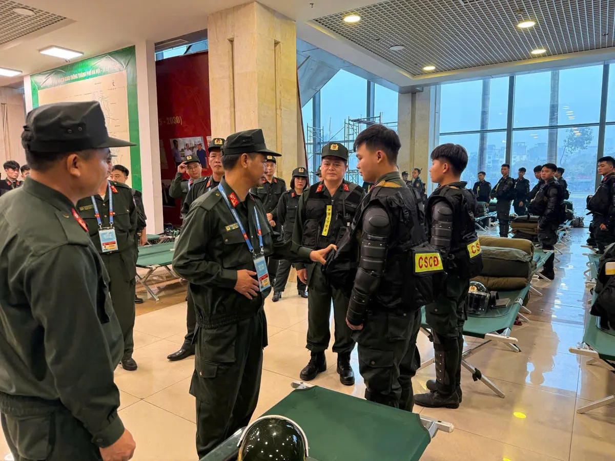Lực lượng c&ocirc;ng an sẵn s&agrave;ng bảo vệ an ninh Đại hội Đảng- Ảnh 2.