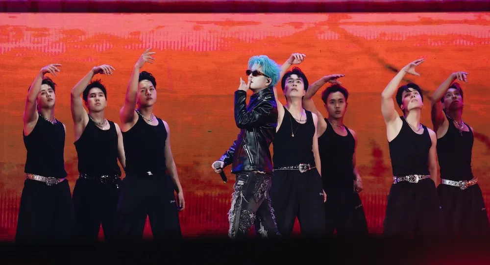 Rhyder chưa Tết đ&atilde; đem cả b&aacute;nh chưng tặng fan, HIEUTHUHAI tiết lộ ho&agrave;n th&agrave;nh album thứ 2- Ảnh 4.