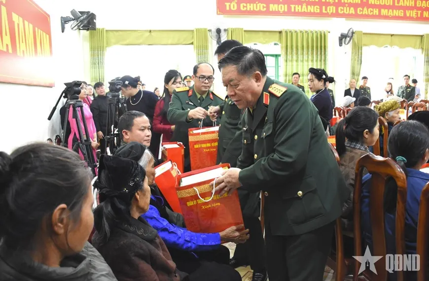 X&acirc;y dựng Đảng bộ Qu&acirc;n đội mẫu mực, ti&ecirc;u biểu, ngang tầm nhiệm vụ.- Ảnh 2.