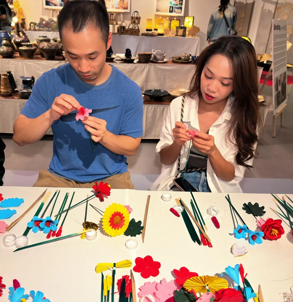 Gửi gắm y&ecirc;u thương qua những m&oacute;n qu&agrave; đ&oacute;n Tết- Ảnh 2.