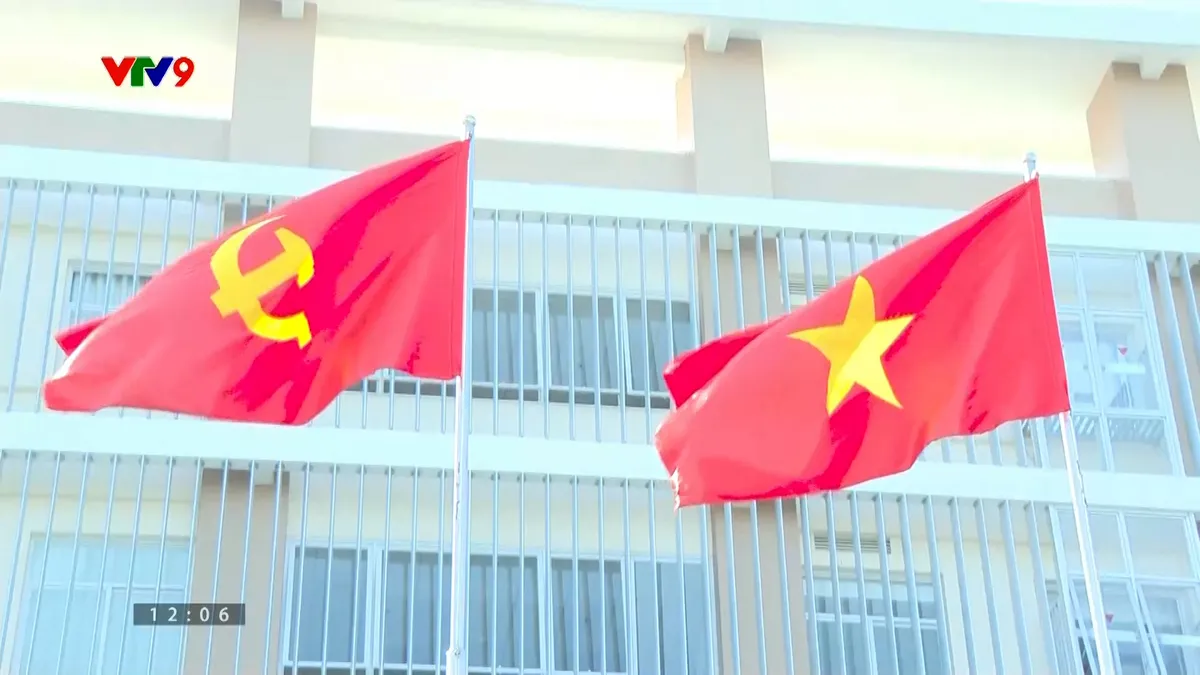 TP. Hồ Chí Minh: Rực rỡ cờ hoa chào mừng Đại hội Đảng