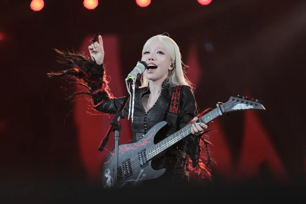 Ph&ugrave;ng Kh&aacute;nh Linh tiếp nối h&agrave;nh tr&igrave;nh đầy rực rỡ của &ldquo;Giữa một vạn người&rdquo; tại GENFest- Ảnh 3.