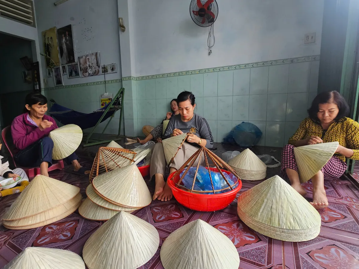 N&oacute;n l&aacute; G&ograve; Găng - tinh hoa nghề xưa mở lối ph&aacute;t triển du lịch Gia Lai- Ảnh 4.