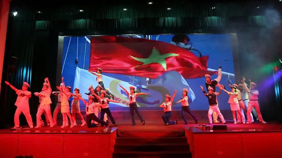 V&ugrave;ng 4 Hải qu&acirc;n: Thi đua quyết thắng, vững tay s&uacute;ng bảo vệ chủ quyền hướng về Đại hội XIV của Đảng - Ảnh 4.