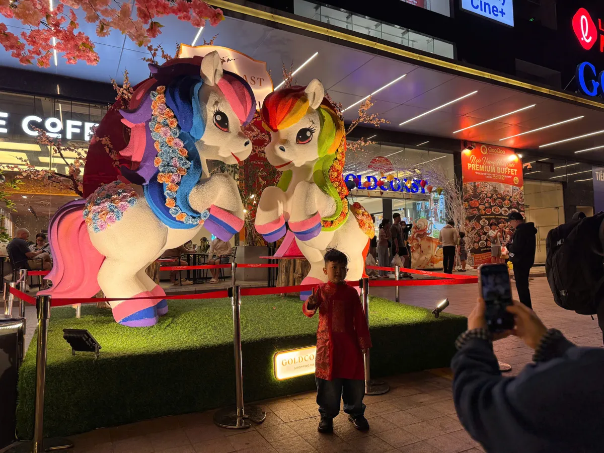 Sắc xu&acirc;n B&iacute;nh Ngọ rộn r&agrave;ng tại Nha Trang - Kh&aacute;nh H&ograve;a- Ảnh 4.