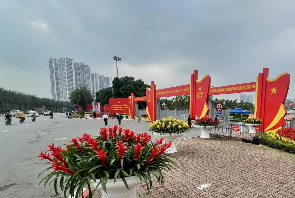 Rực rỡ sắc m&agrave;u cờ hoa ch&agrave;o mừng Đại hội XIV của Đảng tr&ecirc;n khắp cả nước- Ảnh 2.