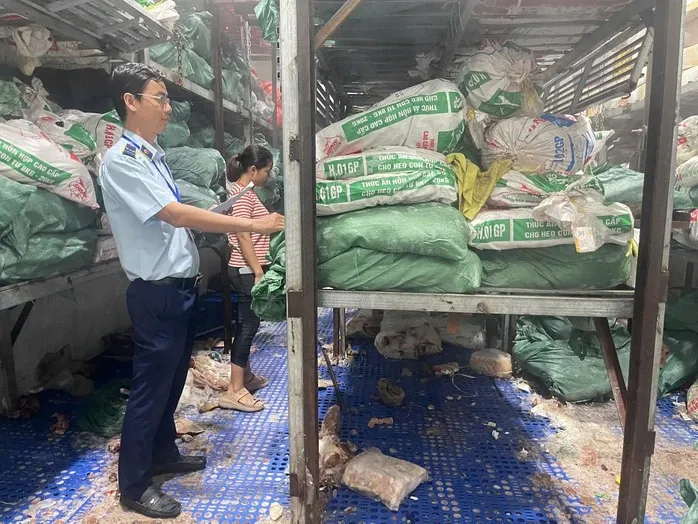 Thu giữ hơn 18 tấn thịt bò, lòng bò không rõ nguồn gốc tại TP Hồ Chí Minh - Ảnh 1.
