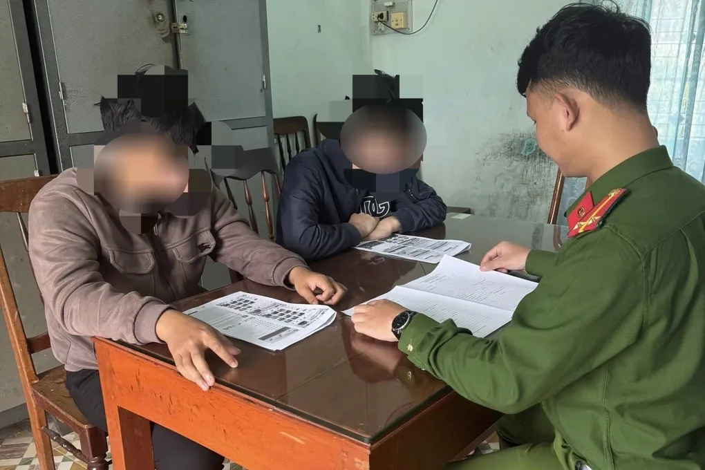 Ba ng&agrave;y, hai thanh ni&ecirc;n đ&aacute;nh bạc trực tuyến với số tiền 1,3 tỷ đồng- Ảnh 1.