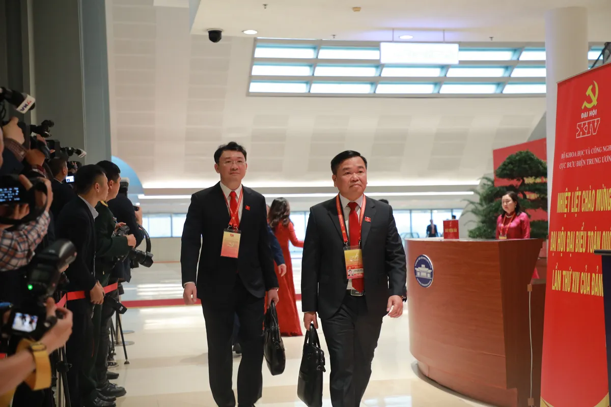 L&atilde;nh đạo Đảng, Nh&agrave; nước, đại biểu tham dự phi&ecirc;n họp tr&ugrave; bị Đại hội XIV của Đảng - Ảnh 4.