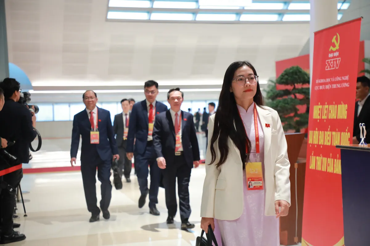 L&atilde;nh đạo Đảng, Nh&agrave; nước, đại biểu tham dự phi&ecirc;n họp tr&ugrave; bị Đại hội XIV của Đảng - Ảnh 3.