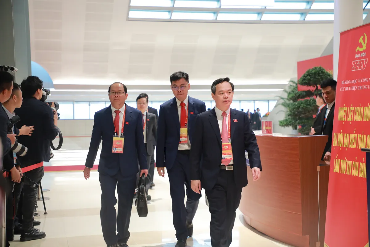 L&atilde;nh đạo Đảng, Nh&agrave; nước, đại biểu tham dự phi&ecirc;n họp tr&ugrave; bị Đại hội XIV của Đảng - Ảnh 5.