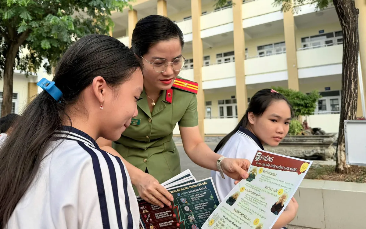 Hình ảnh tại buổi tuyên truyền. Ảnh: Nguyễn Hà