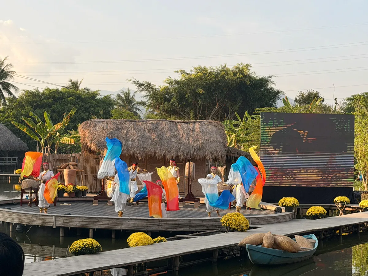 Kh&aacute;nh H&ograve;a: Khai mạc Lễ hội Tết Xưa 2026 - Ảnh 5.