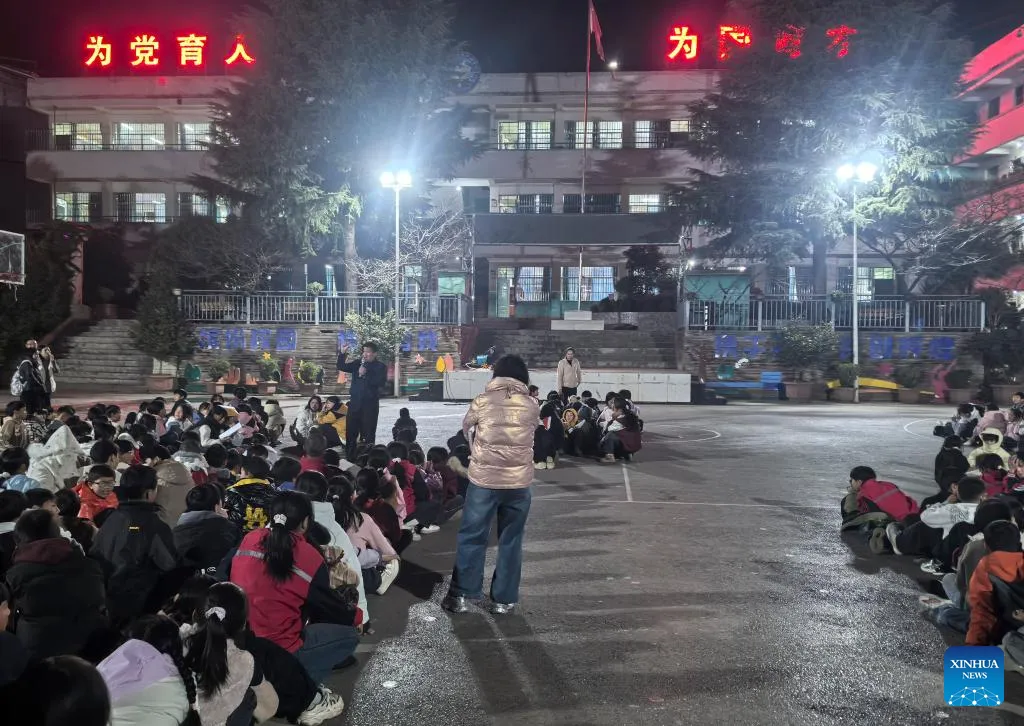 Trung Quốc sơ t&aacute;n hơn h&agrave;ng chục người sau động đất tại tỉnh V&acirc;n Nam - Ảnh 1.