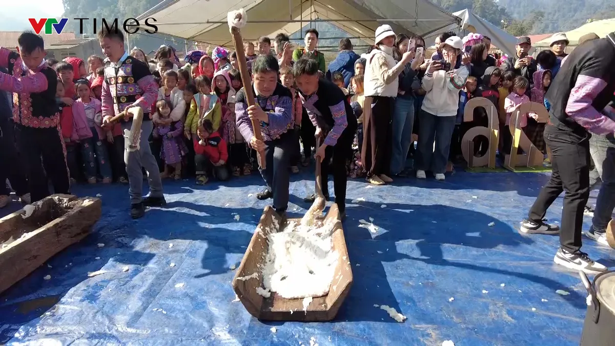 L&ecirc;n Sơn La đ&oacute;n Tết c&ugrave;ng đồng b&agrave;o H'Mong - Ảnh 3.