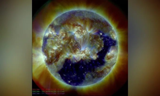 B&atilde;o bức xạ Mặt Trời cấp S4 hướng về Tr&aacute;i Đất, nguy cơ ảnh hưởng vệ tinh- Ảnh 1.