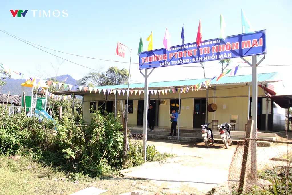 &lsquo;Trồng người&rsquo; tr&ecirc;n đỉnh Huồi Măn- Ảnh 8.