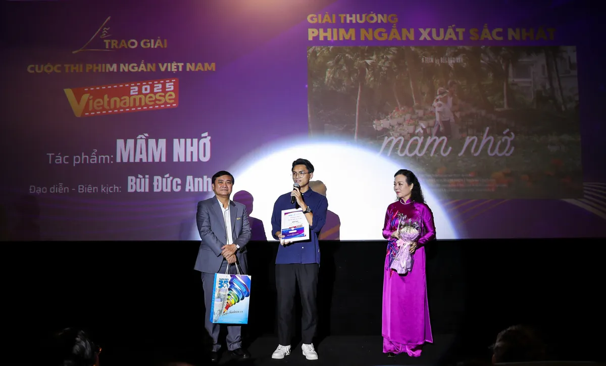Giải C&aacute;nh diều v&agrave;ng cho phim ngắn v&agrave; h&agrave;nh tr&igrave;nh theo đuổi đam m&ecirc; của đạo diễn trẻ - Ảnh 9.