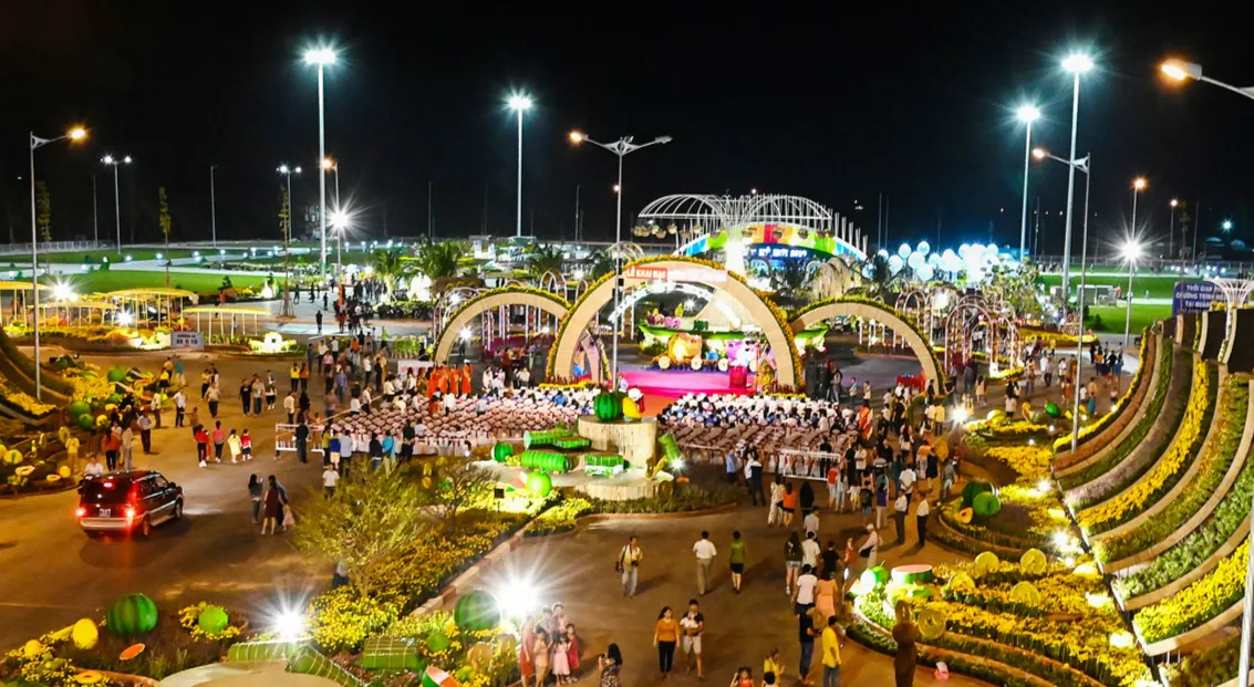 Kinh tế ban đ&ecirc;m 2026: Khi Việt Nam kh&ocirc;ng ngủ v&agrave; bước nhảy vọt của "mỏ v&agrave;ng" sau ho&agrave;ng h&ocirc;n- Ảnh 2.