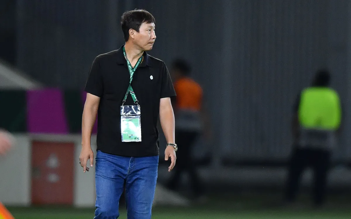 HLV Kim Sang-sik không thể giúp U23 Việt Nam vào chung kết sau khi bị U23 Trung Quốc "bắt bài" (Ảnh: AFC)
