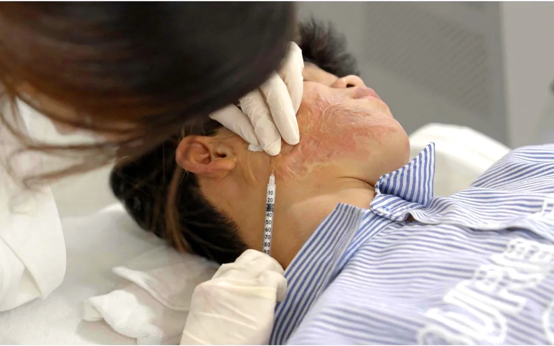 H&agrave;nh tr&igrave;nh "Chữa l&agrave;nh sẹo cho em" cho hơn 100 trẻ kh&oacute; khăn - Ảnh 4.