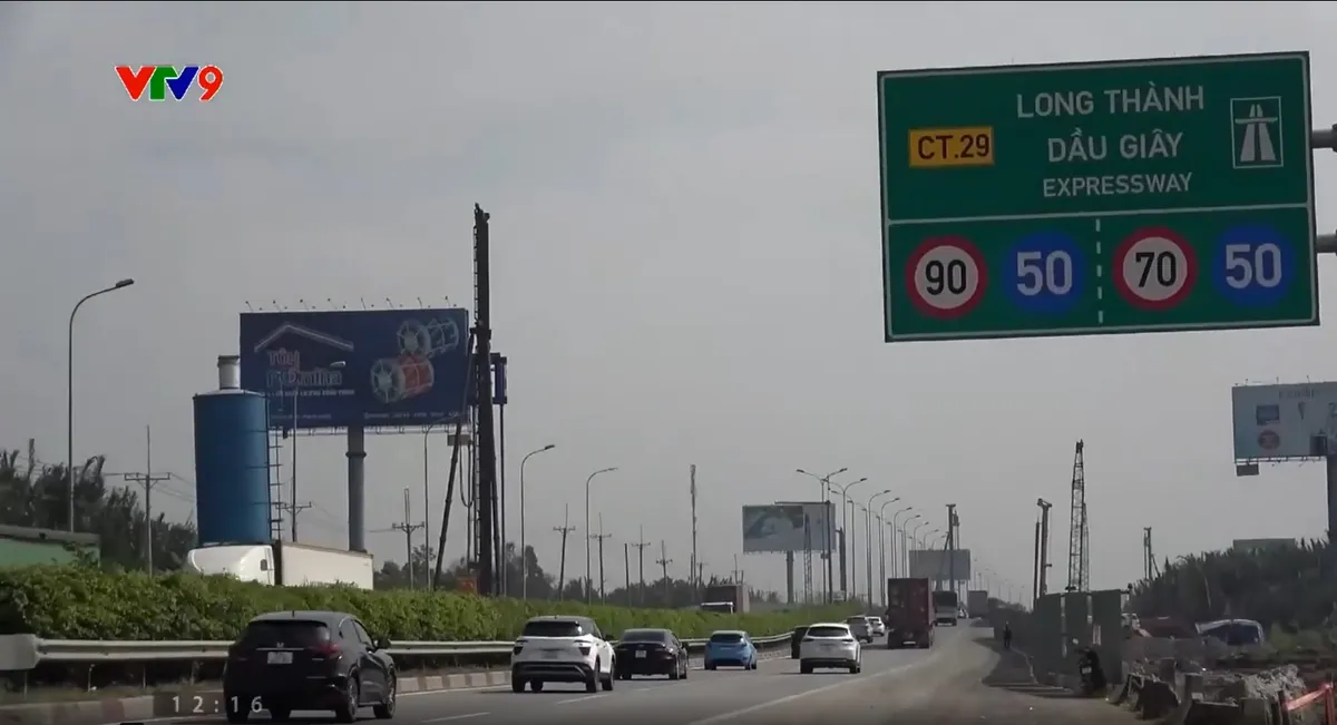 Alo V9 (20/01/2026): Nhiều giải pháp hỗ trợ trên cao tốc dịp cuối năm