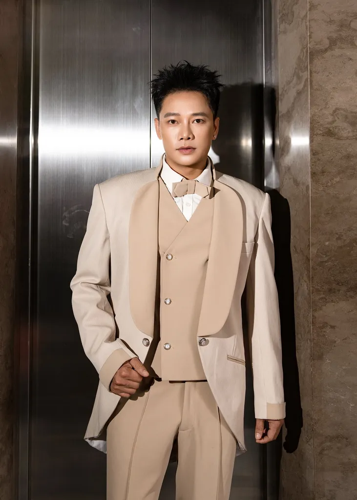 Anh Qu&acirc;n Idol: Từ cuộc thi Thần tượng &acirc;m nhạc đến ca kh&uacute;c trăm triệu view "E l&agrave; kh&ocirc;ng thể" - Ảnh 2.