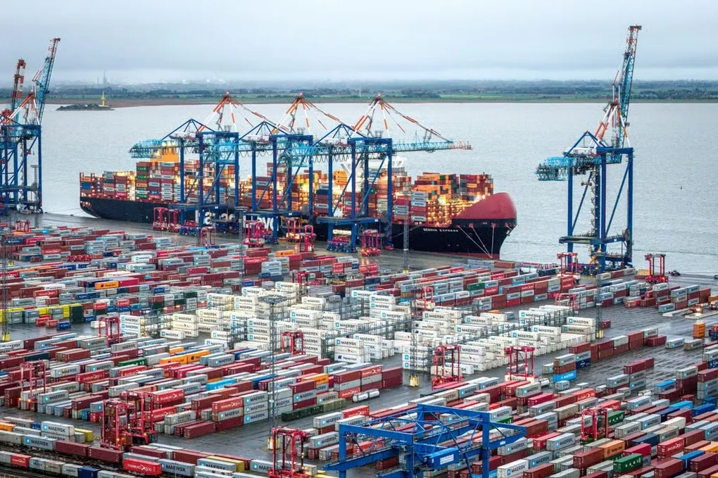 Ch&acirc;u &Acirc;u đ&igrave;nh chỉ ph&ecirc; chuẩn thỏa thuận thương mại lớn với Mỹ v&igrave; căng thẳng Greenland- Ảnh 1.