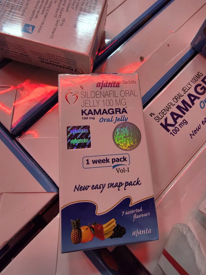 C&ocirc;ng an TP H&agrave; Nội ph&aacute;t hiện, thu giữ số lượng lớn thuốc v&agrave; kẹo k&iacute;ch dục khi tuần tra đ&ecirc;m  - Ảnh 4.