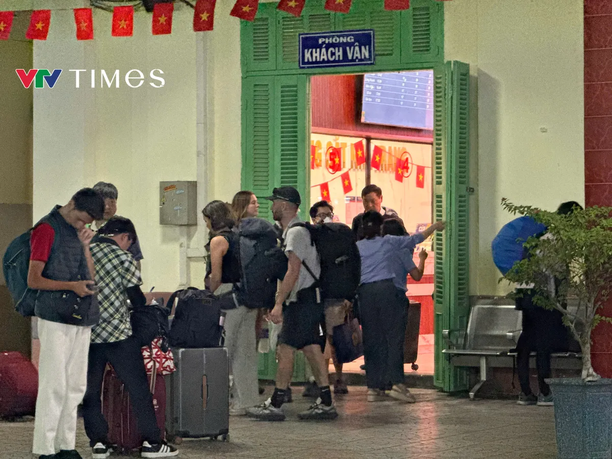 Khánh Hòa: Nâng cao chất lượng phục vụ khách du lịch tại ga Nha Trang và ga Tháp Chàm- Ảnh 1. Khánh Hòa: Nâng cao chất lượng phục vụ khách du lịch tại ga Nha Trang và ga Tháp Chàm- Ảnh 1.