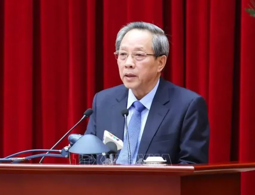 X&acirc;y dựng đội ngũ c&aacute;n bộ đ&aacute;p ứng y&ecirc;u cầu l&atilde;nh đạo ph&aacute;t triển đất nước trong giai đoạn mới - Ảnh 1.