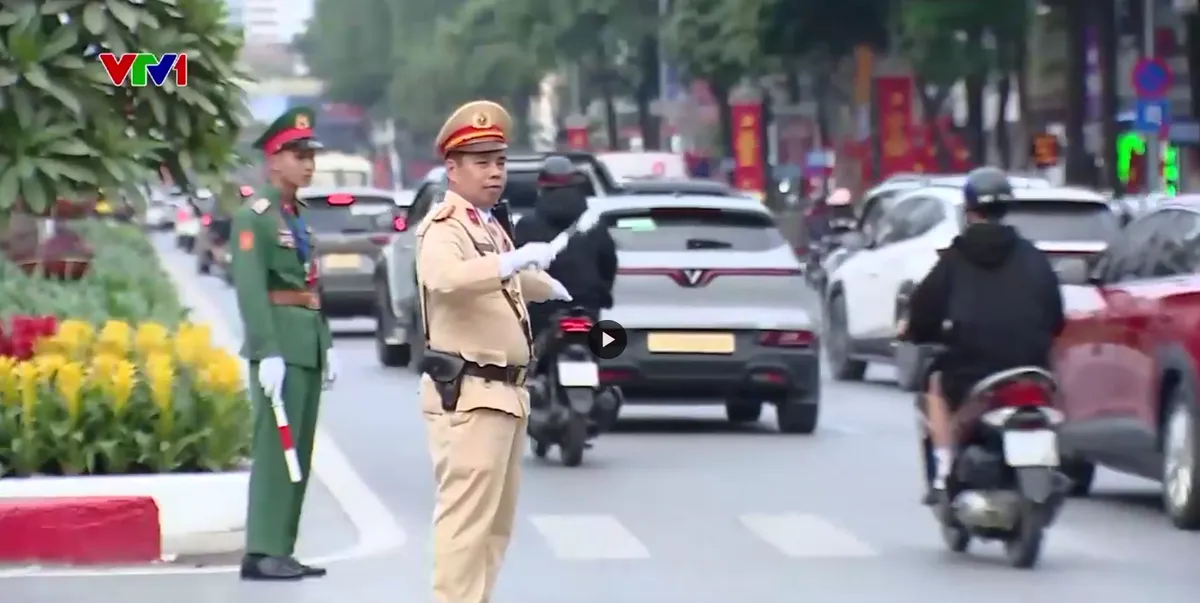 Bảo đảm giao th&ocirc;ng th&ocirc;ng suốt dịp Đại hội Đảng - Ảnh 1.