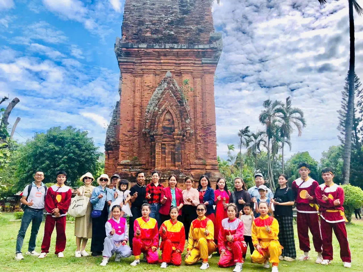 Gia Lai: Định h&igrave;nh chiến lược ph&aacute;t triển kinh tế đ&ecirc;m, tạo động lực mới cho du lịch v&agrave; dịch vụ- Ảnh 2.