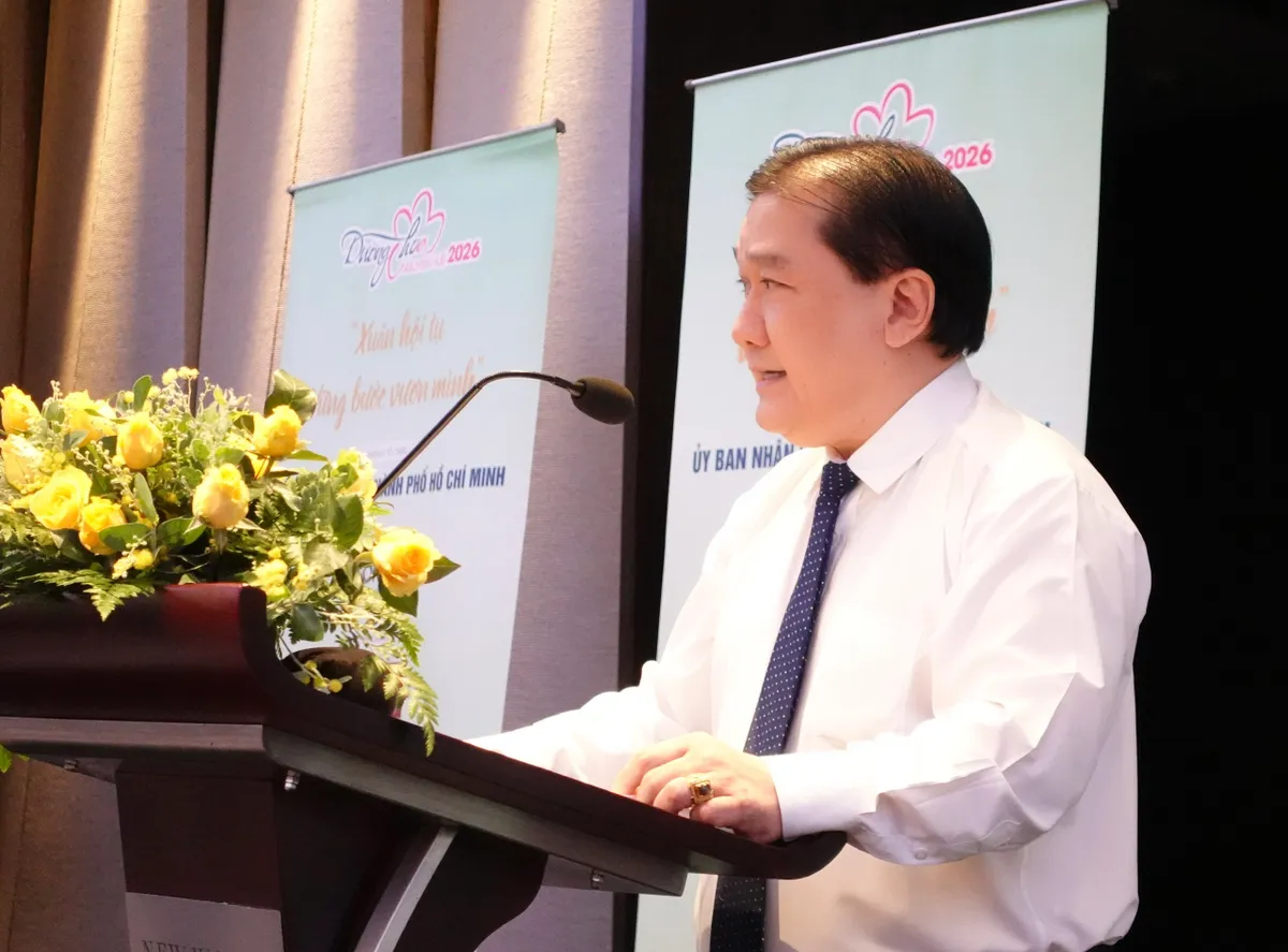 Đường hoa Nguyễn Huệ Tết Bính Ngọ mở rộng ra phường Thủ Dầu Một và Vũng Tàu- Ảnh 1. Đường hoa Nguyễn Huệ Tết Bính Ngọ mở rộng ra phường Thủ Dầu Một và Vũng Tàu- Ảnh 1.