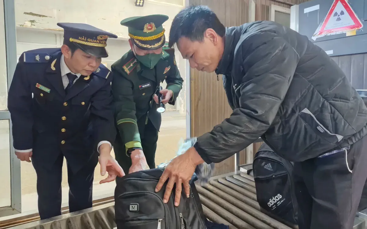 Các lực lượng chức năng tăng cường phối hợp kiểm tra tại Cửa khẩu quốc tế Cầu Treo.