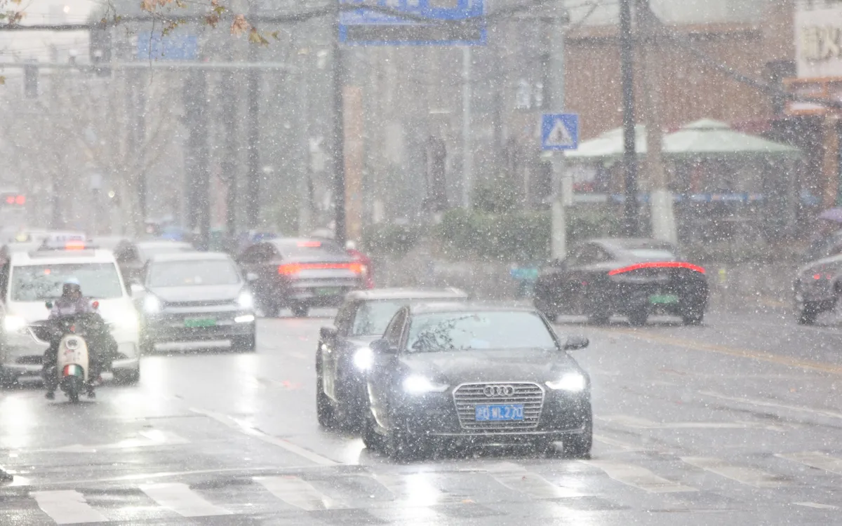 Tuyết rơi tại Shanghai, Trung Quốc, ngày 20/1/2026. (Ảnh: NurPhoto/ Reuters)