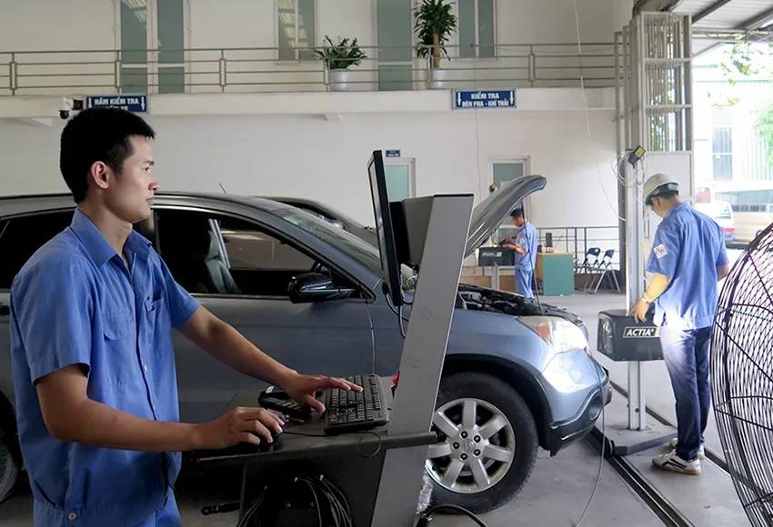 Ch&iacute;nh thức cho ph&eacute;p xuất tr&igrave;nh đăng k&yacute; xe qua VNeID khi đi đăng kiểm- Ảnh 1.