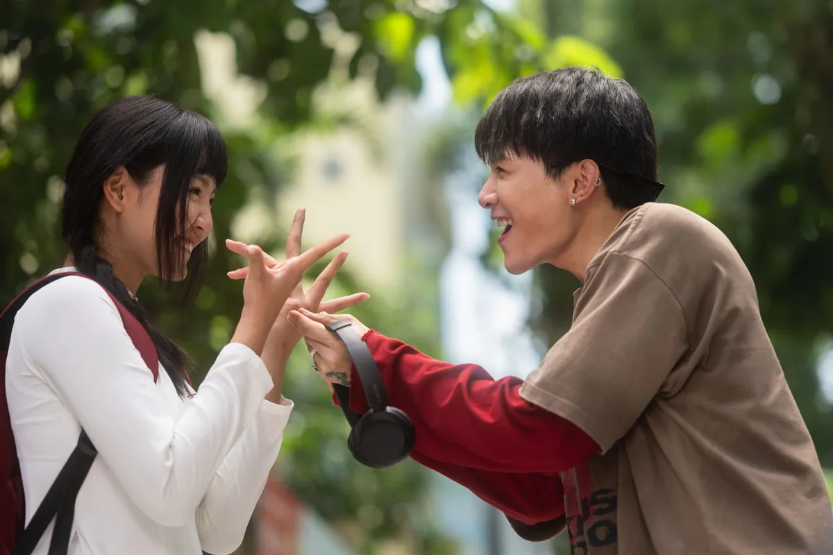 Trường Giang lần đầu kết hợp Anh Tú ATUS trong phim “Nhà ba tôi một phòng”- Ảnh 2. Trường Giang lần đầu kết hợp Anh Tú ATUS trong phim “Nhà ba tôi một phòng”- Ảnh 2.