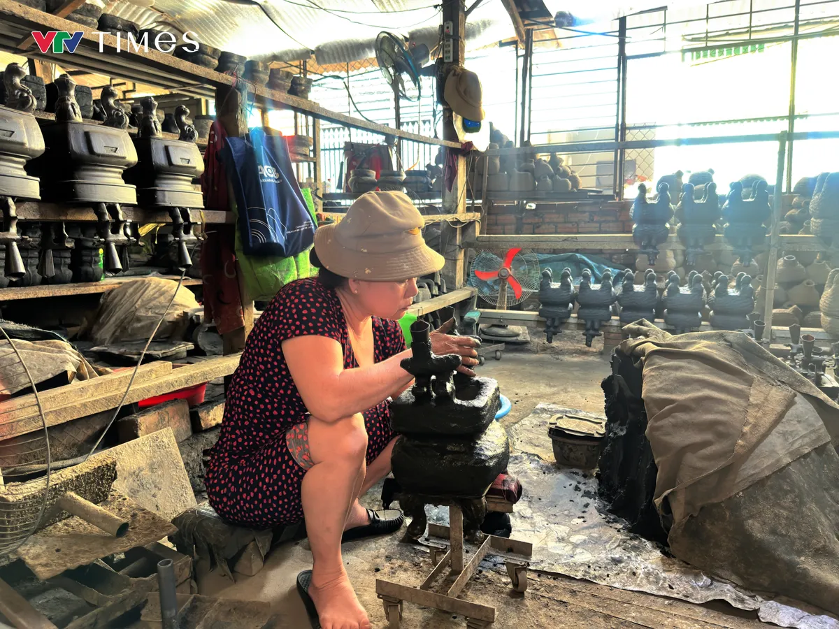 L&agrave;ng nghề ở TP Hồ Ch&iacute; Minh s&ocirc;i động v&agrave;o m&ugrave;a Tết- Ảnh 7.